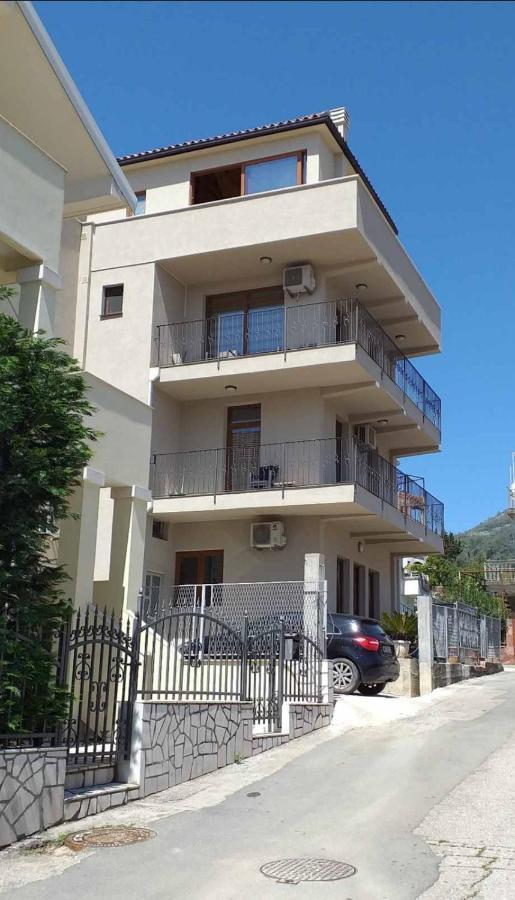 Apartments Teona Bar Zewnętrze zdjęcie